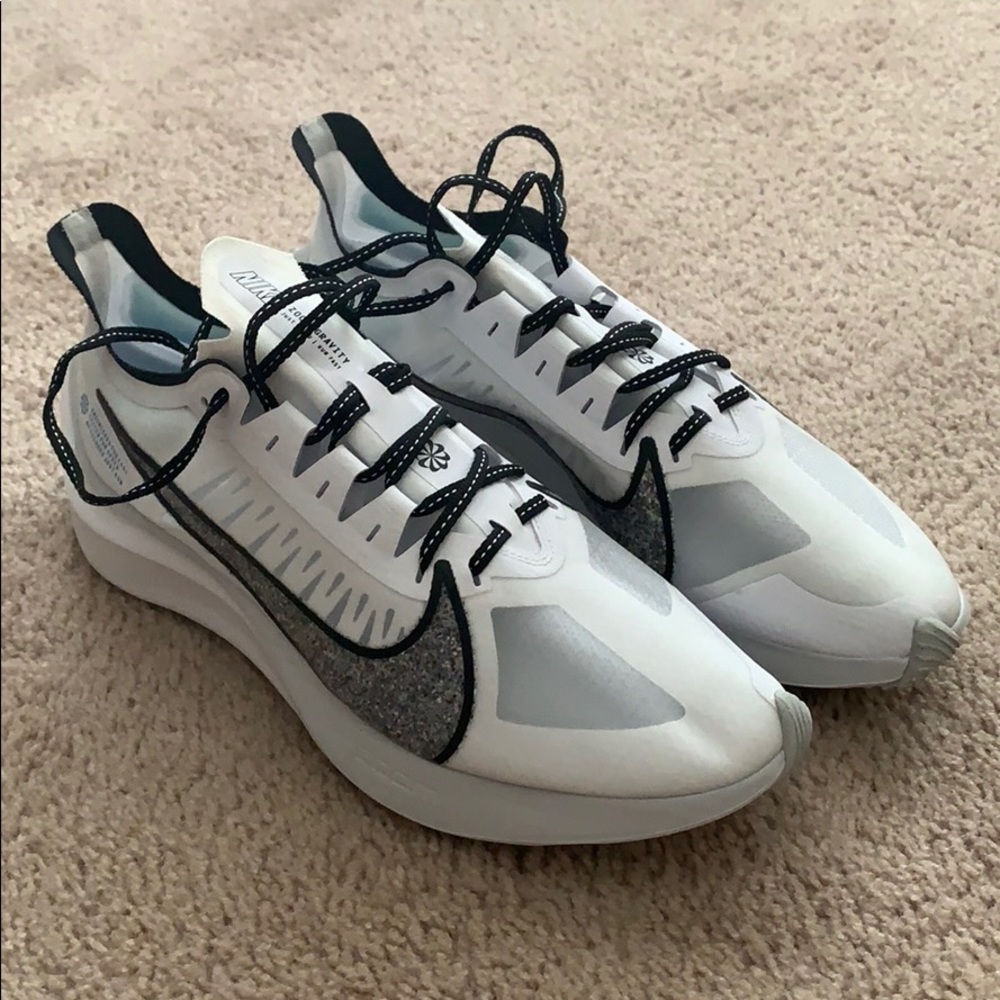 Nike zoom gravity